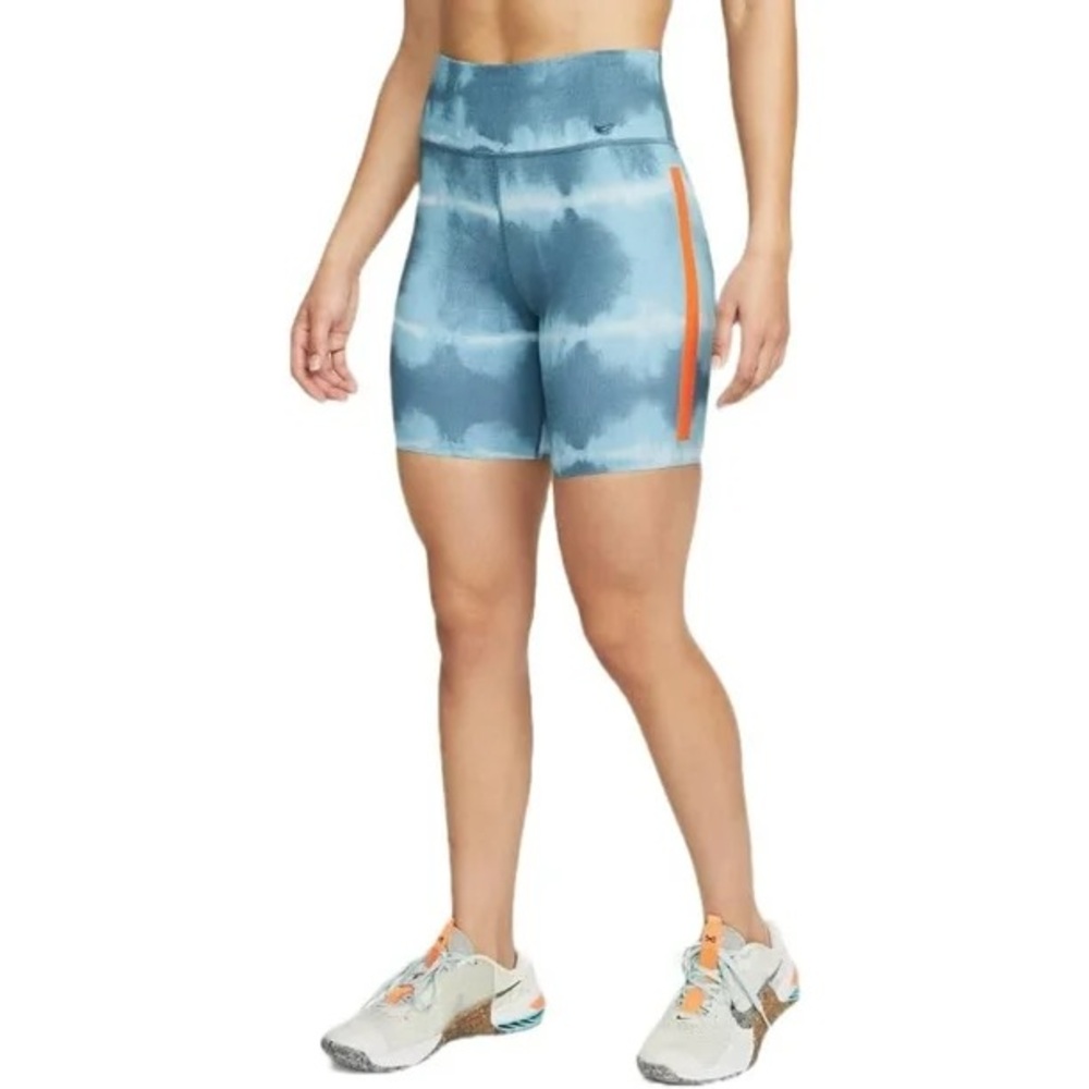 Nike Womens One Luxe Dri-FIT 7" Mid-Rise Training Shorts